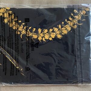 Mahina Made Pua Kenikeni  Shirt XL